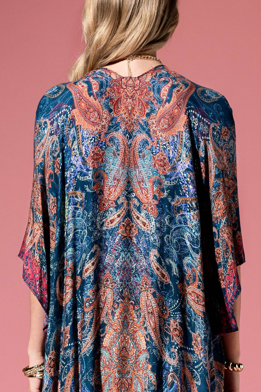 Urbanista - Sophia Kimono - @Saucy Ladies