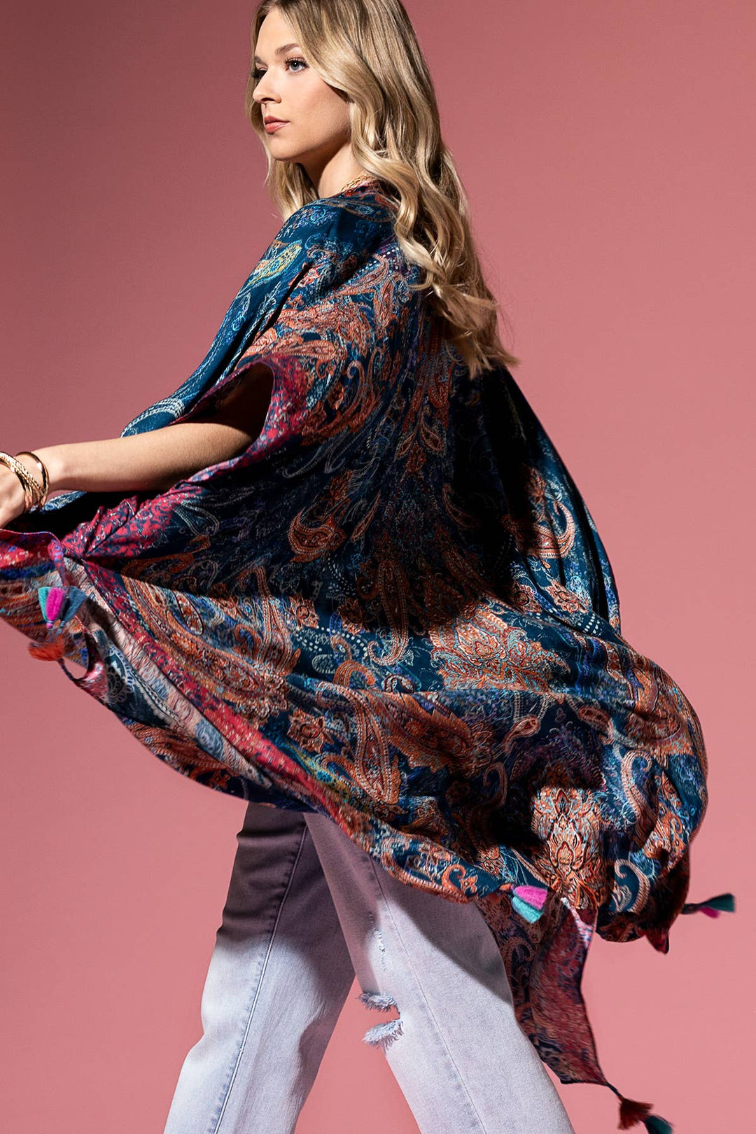 Urbanista - Sophia Kimono - @Saucy Ladies